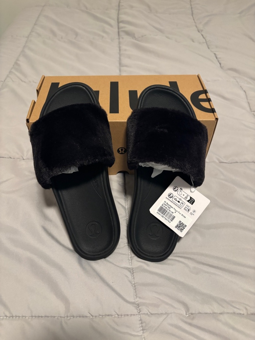 Women's Restfeel Faux Fur Slide - Picture 3 of 3